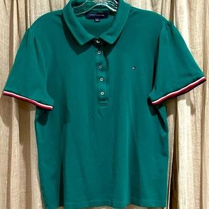 Tommy Hilfiger polo shirt in green Size XL.